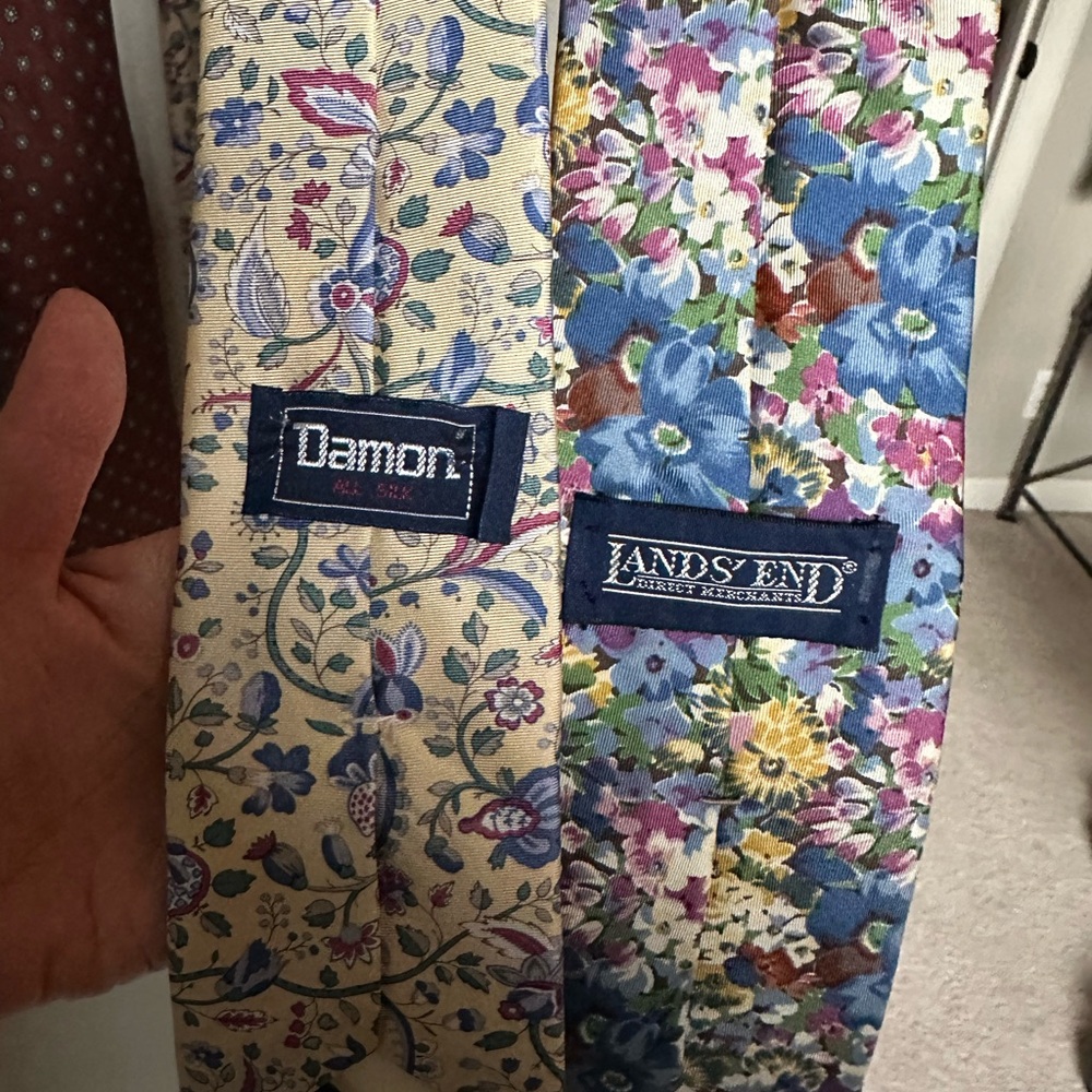 Bundle Of Assorted Patterned Ties - image 4